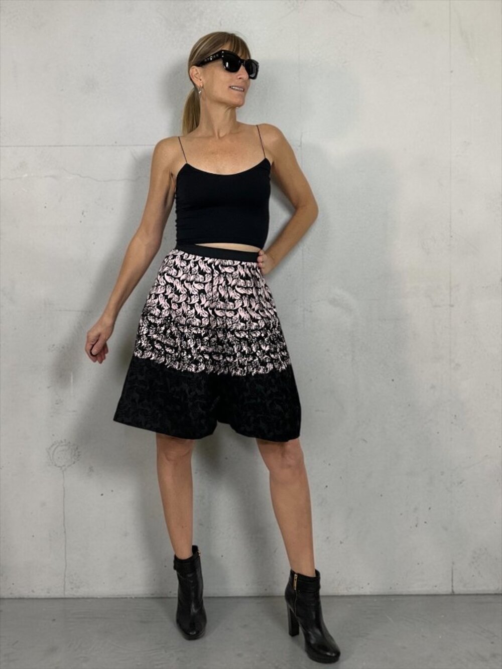 Red Valentino A-Line Skirt 38 US 4 Pink Black Velvet Design ALTERED